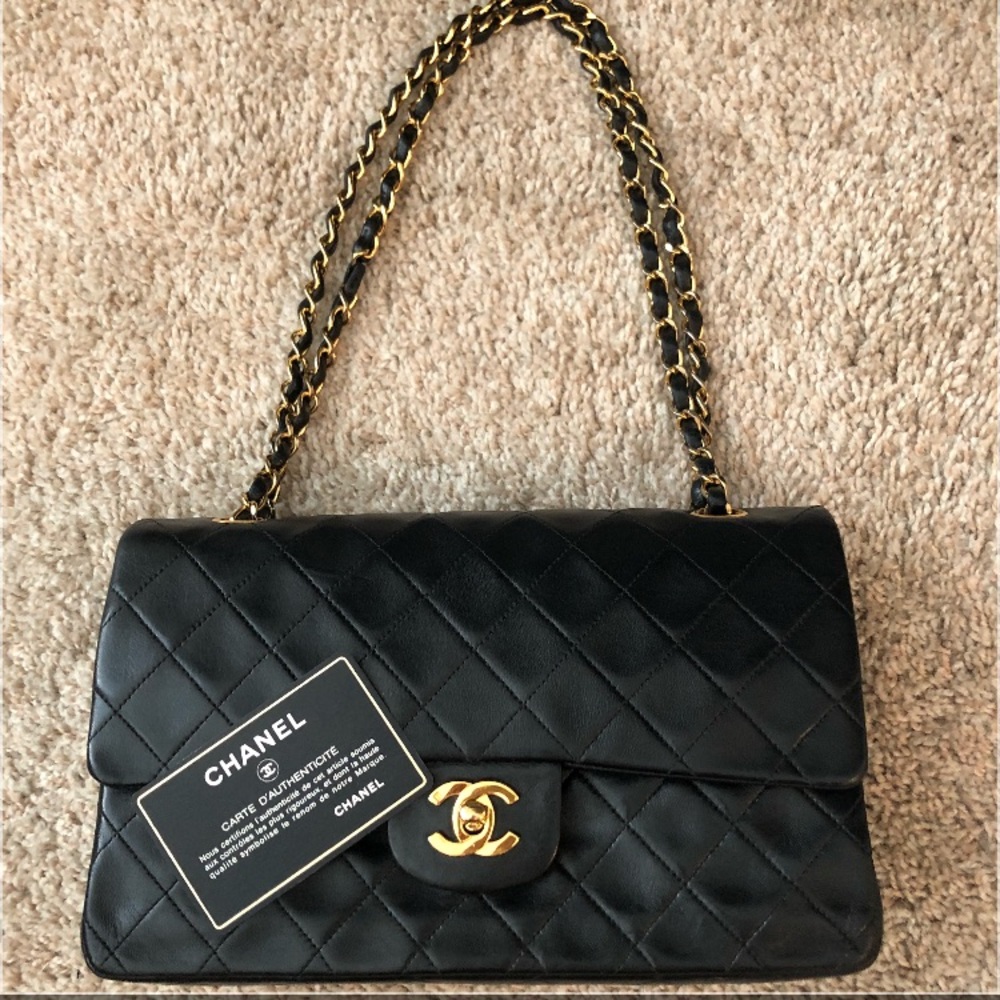 Chanel classic Double Flap Medium bag w gold